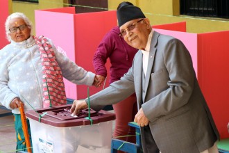 एमालेका अध्यक्ष ओली झापा क्षेत्र नम्बर ५ बाट फराकिलो मतान्तरले विजयी